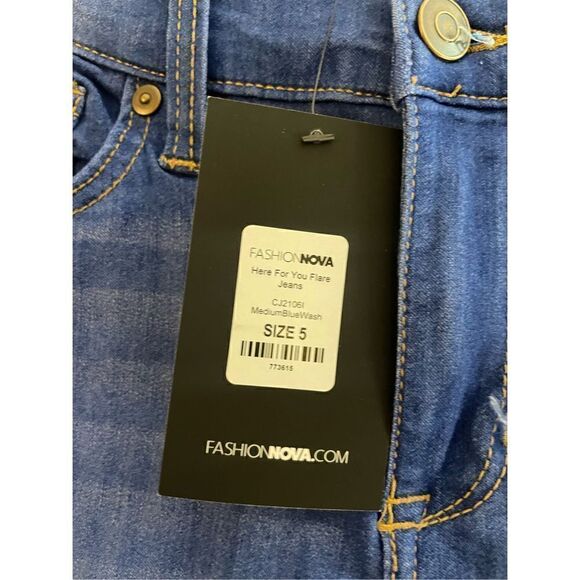 Fashion Nova Flare Stretch Jeans Size 5 - Picture 5 of 7